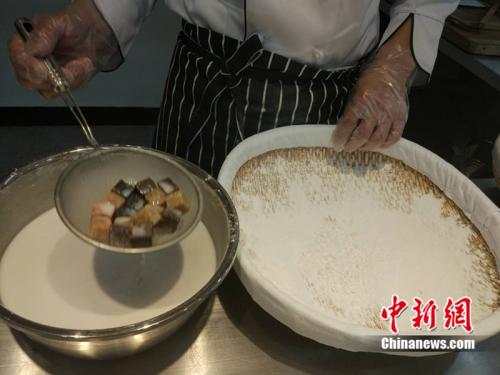 ԪʱҪãմˮͶʢŴ׷۵ҡ<a target='_blank' href='http://www.chinanews.com/' ><p  align=