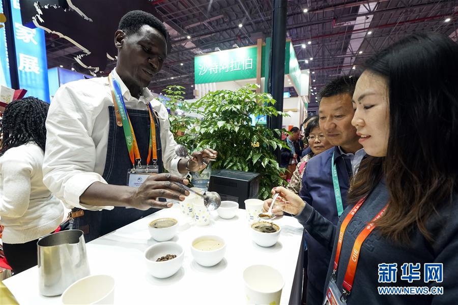 (德赢·vwin体育全媒头条·图文互动)(7)共享中国机遇 共创美好未来——聆听首届中国国际进口博览会上的开放发展奏鸣曲
