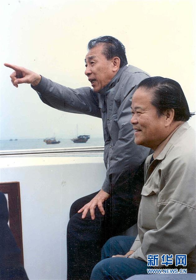 (改革先锋风采·图文互动)(2)袁庚:改革开放试验田“蛇口模式”的探索创立者