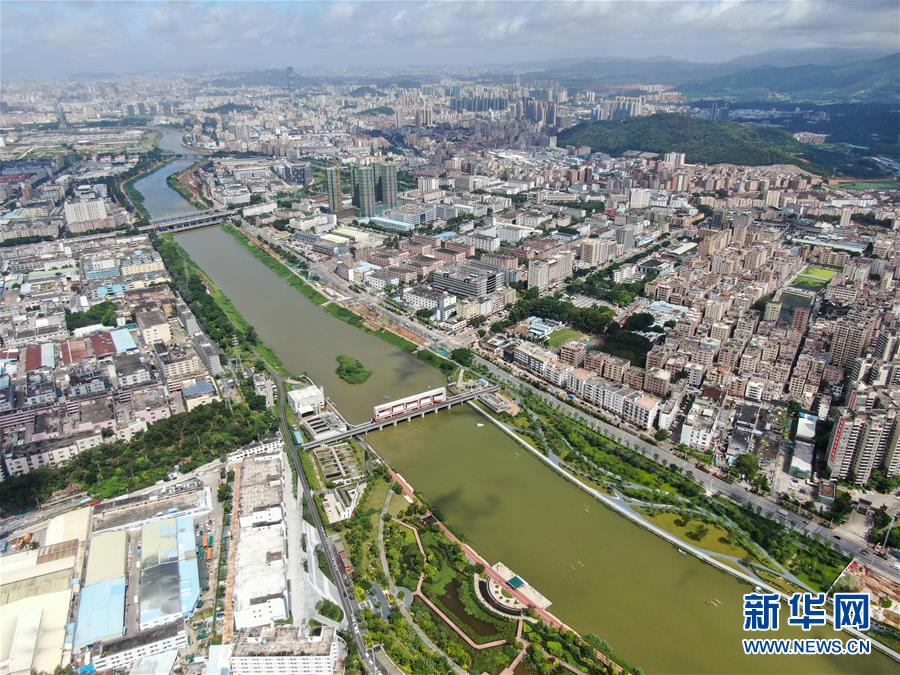 (走向我们的小康生活·图文互动)(5)从永庆坊到湿地公园:珠三角探索城市建设的“民生新路”